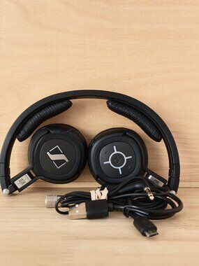 Sennheiser PXC 310 Noise Cancelling Headphones NoiseGard 2.0 with Carrying Case